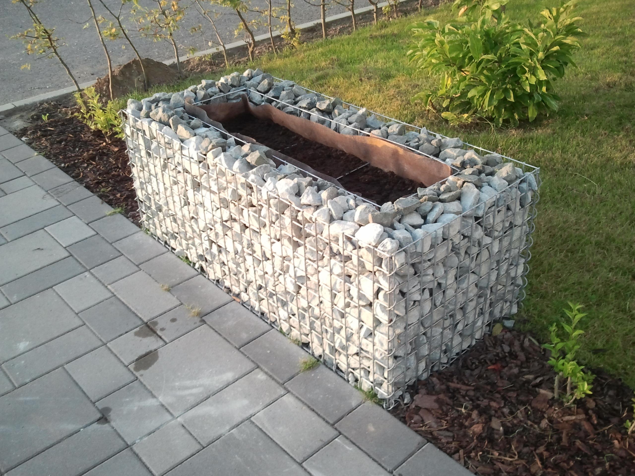 Raised bed square 100 cm x 50 cm x 50 cm (L x H x D), mesh size 5 x 5 cm, wall thickness 10 cm