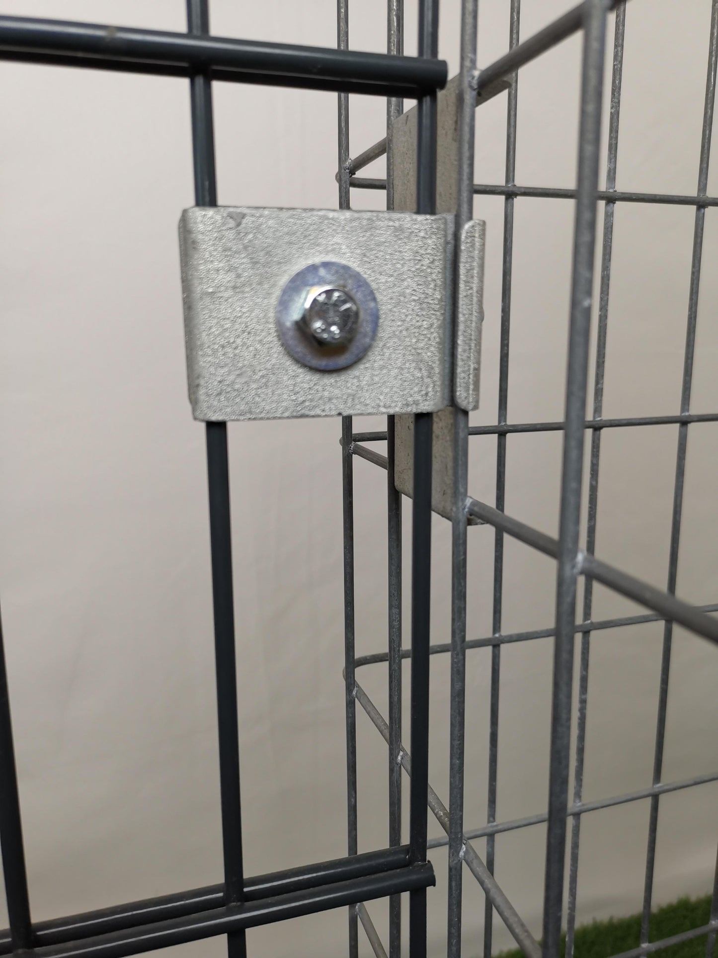 Morsetto con staffa per recinzione 5 x 10 cm, per rete metallica doppia, zincato