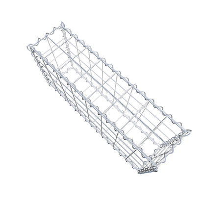 Schanskorf 80 cm x 40 cm x 20 cm (L x H x D), maaswijdte 10 cm x 10 cm, spiraalvormig