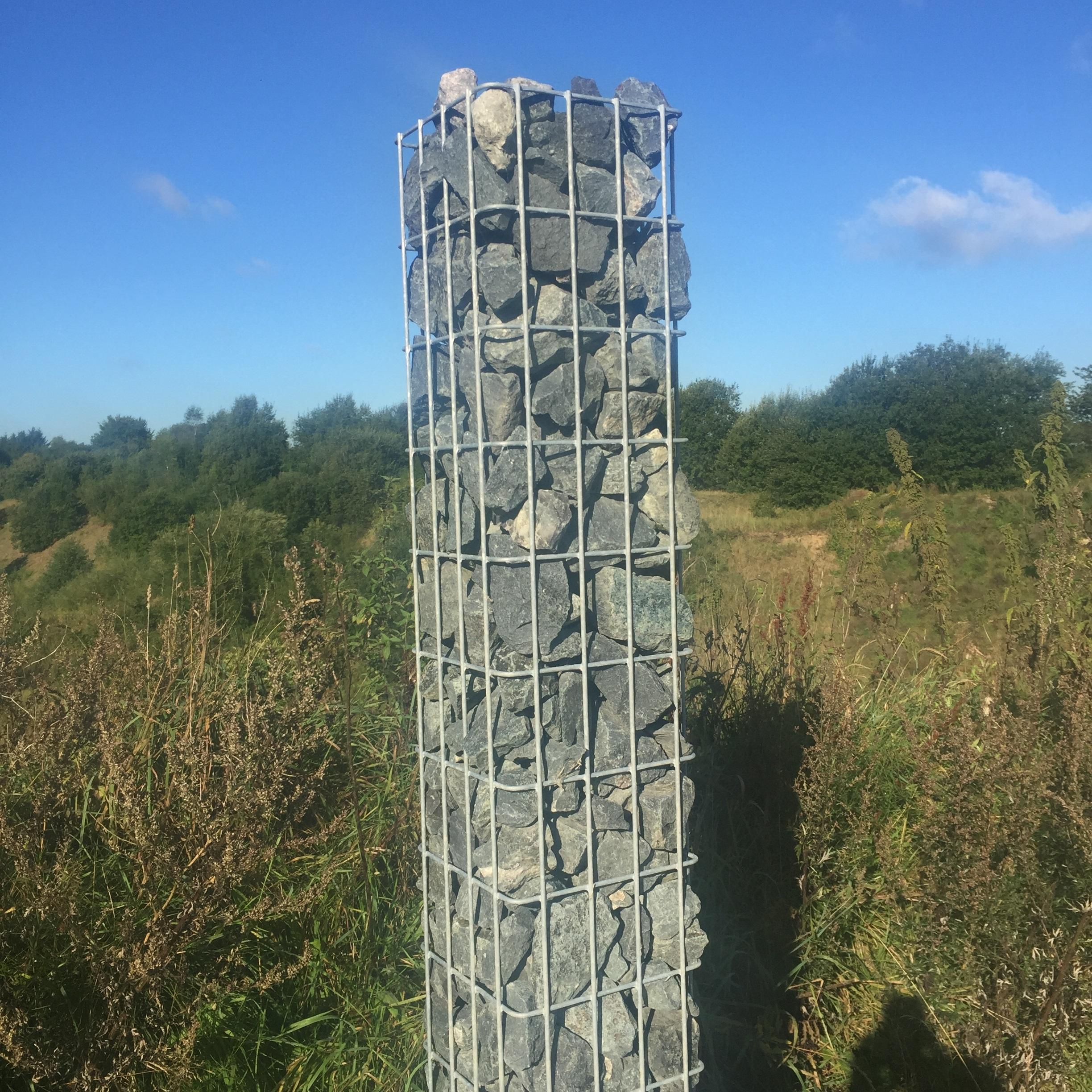 Gabion column 22 x 22 cm, MW 5 x 10 cm square